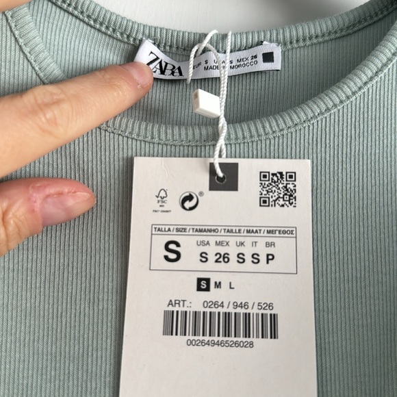 Ruffled Sleeve Dress Size S - Picture 4 of 6